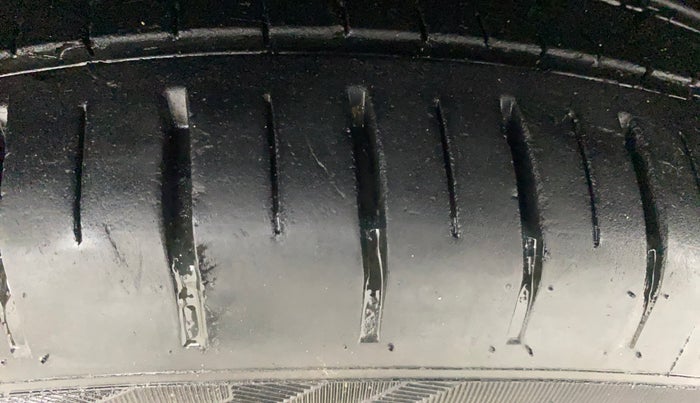 2023 Maruti Baleno ZETA PETROL 1.2, Petrol, Manual, 14,915 km, Left Front Tyre Tread