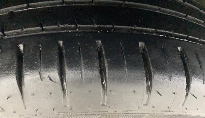 2023 Maruti Baleno ZETA PETROL 1.2, Petrol, Manual, 14,915 km, Right Rear Tyre Tread