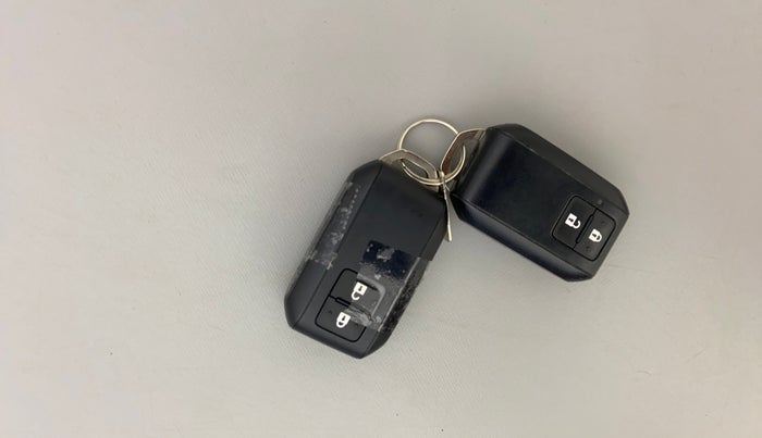 2023 Maruti Baleno ZETA PETROL 1.2, Petrol, Manual, 14,915 km, Key Close Up