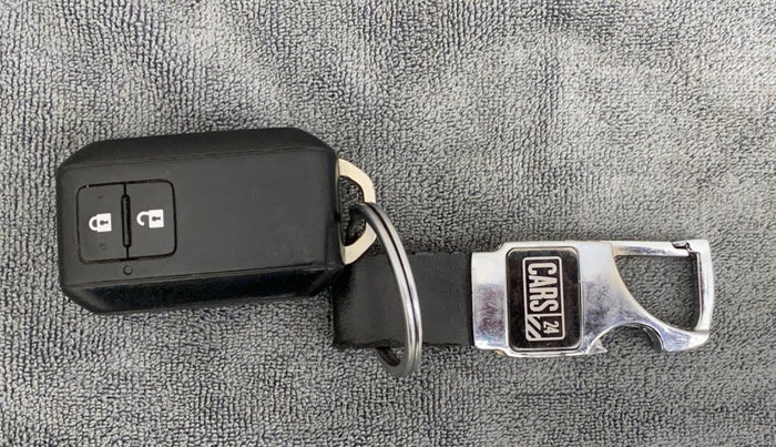 2018 Maruti Swift ZXI, Petrol, Manual, 30,652 km, Lock system - Keyless sensor not working