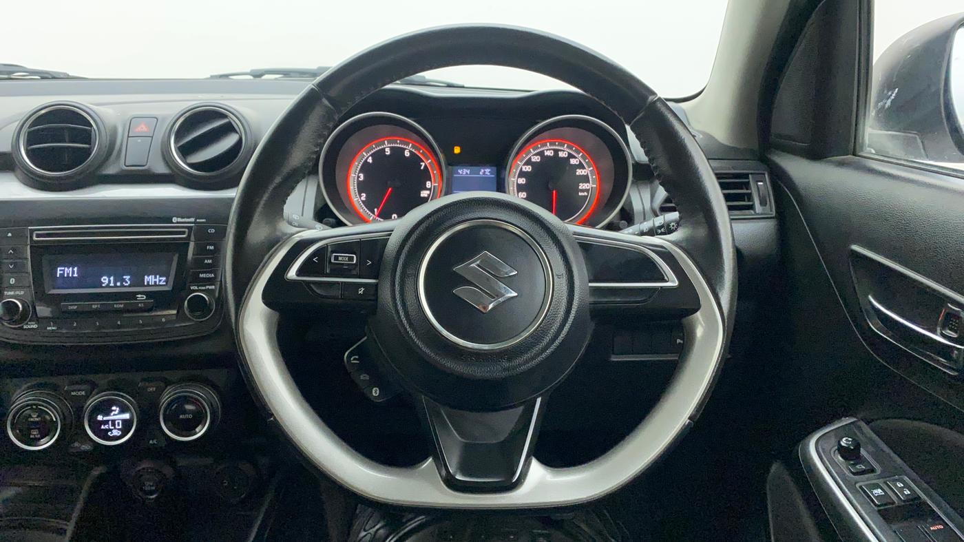 2018 Maruti Swift ZXI, Petrol, Manual, 30,652 km, Steering Wheel Close Up