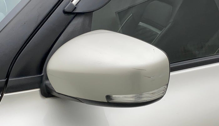 2018 Maruti Swift ZXI, Petrol, Manual, 30,652 km, Left rear-view mirror - Folding motor not working
