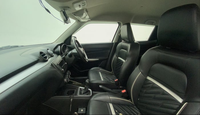 2018 Maruti Swift ZXI, Petrol, Manual, 30,652 km, Right Side Front Door Cabin