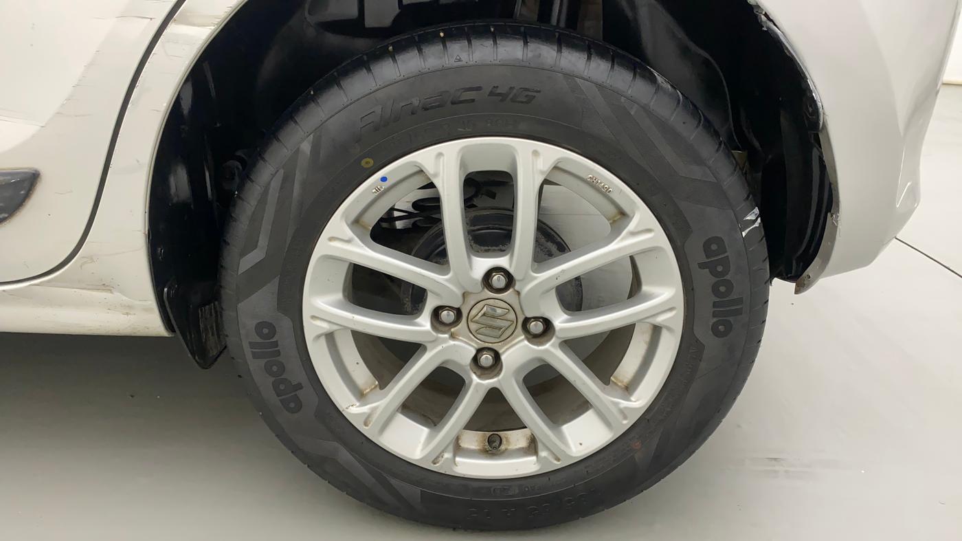 2018 Maruti Swift ZXI, Petrol, Manual, 30,652 km, Left Rear Wheel