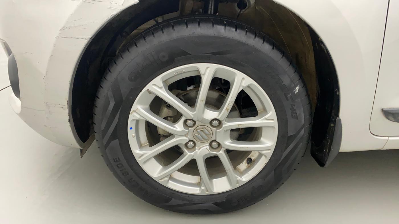 2018 Maruti Swift ZXI, Petrol, Manual, 30,652 km, Left Front Wheel
