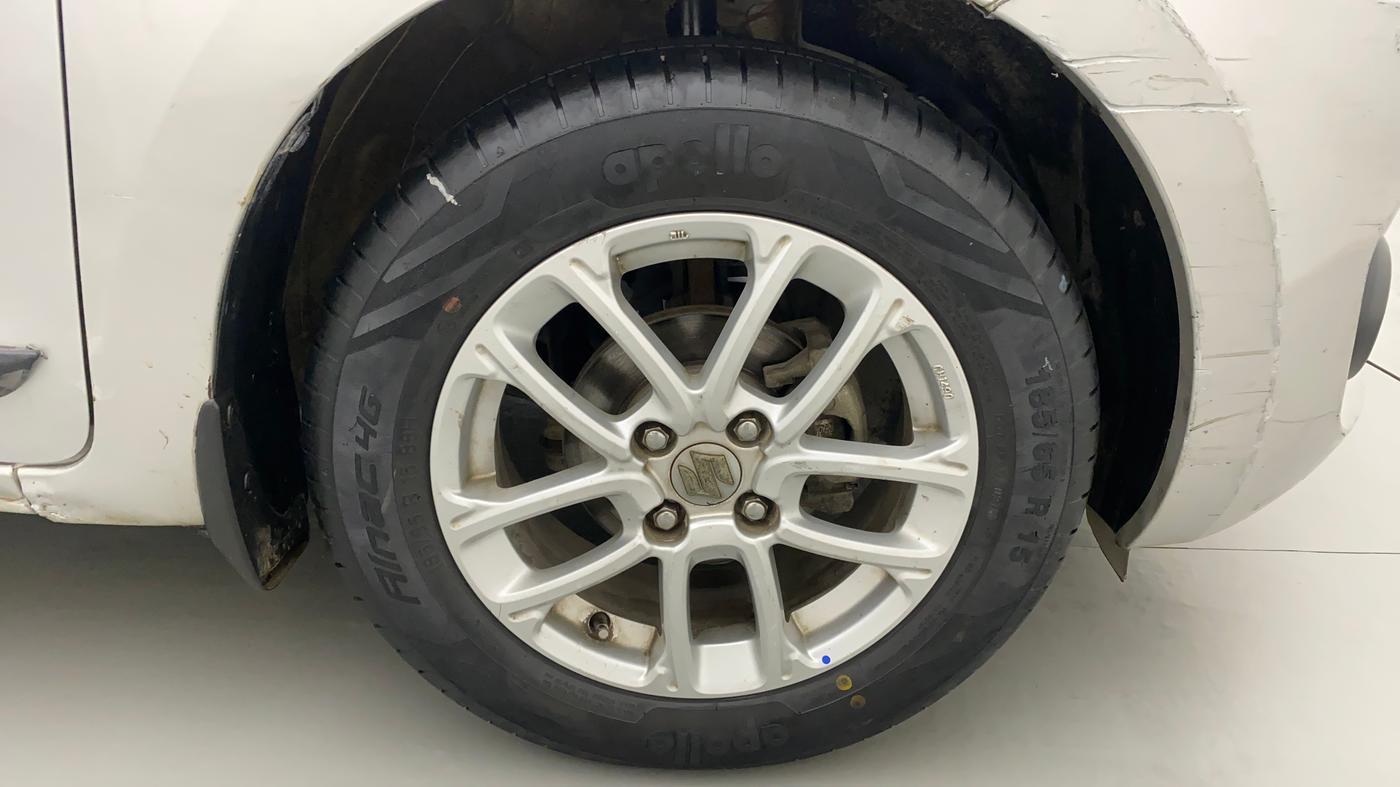 2018 Maruti Swift ZXI, Petrol, Manual, 30,652 km, Right Front Wheel
