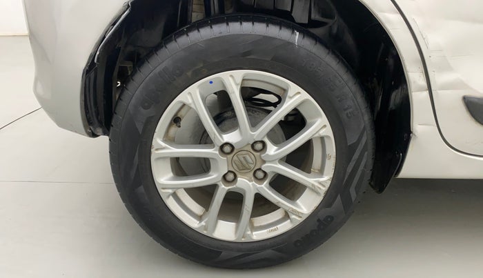 2018 Maruti Swift ZXI, Petrol, Manual, 30,652 km, Right Rear Wheel