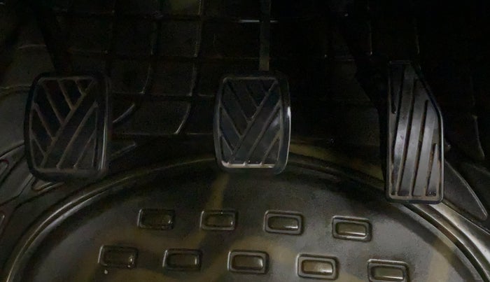 2018 Maruti Swift ZXI, Petrol, Manual, 30,652 km, Pedals