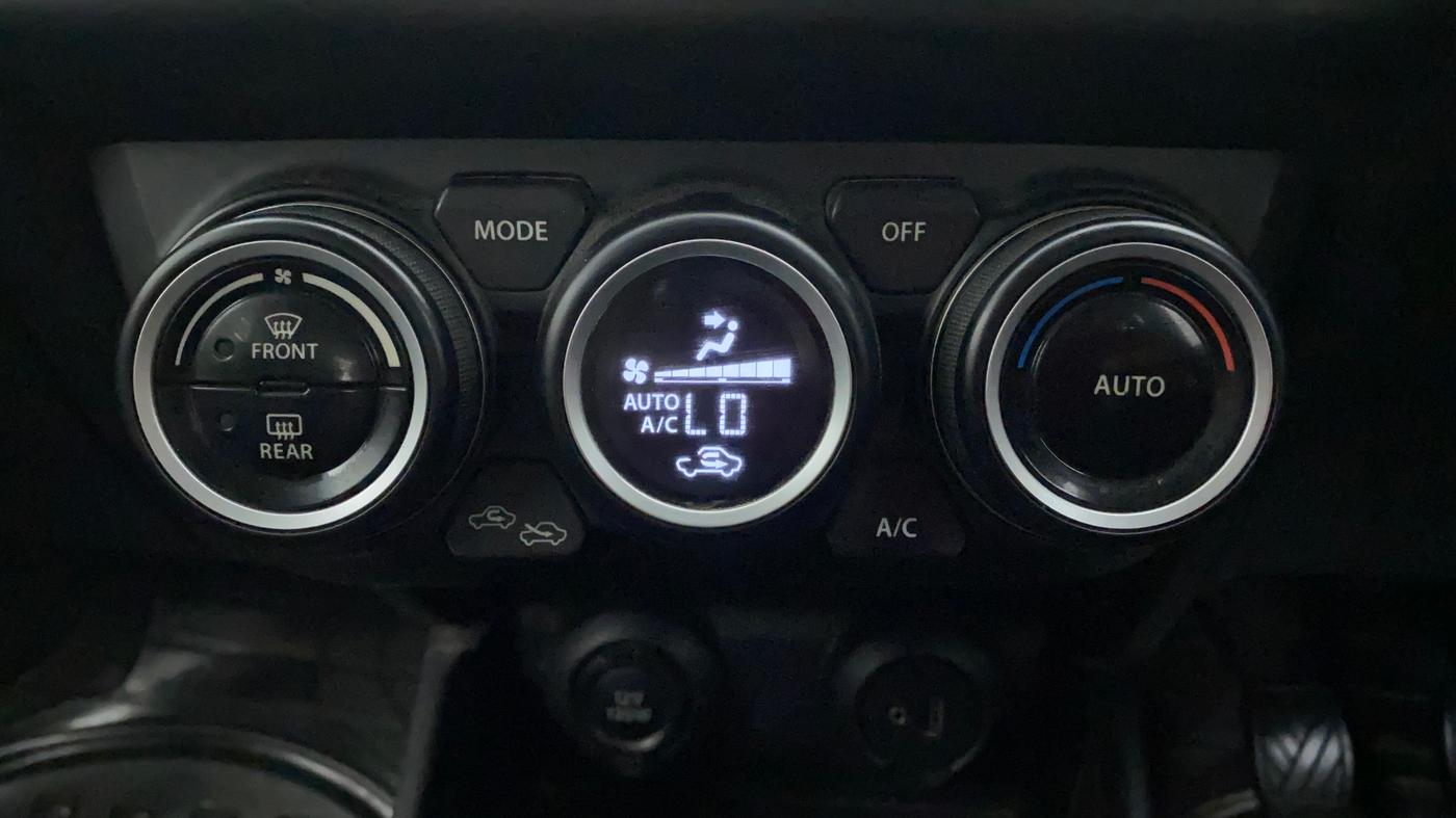 2018 Maruti Swift ZXI, Petrol, Manual, 30,652 km, Automatic Climate Control