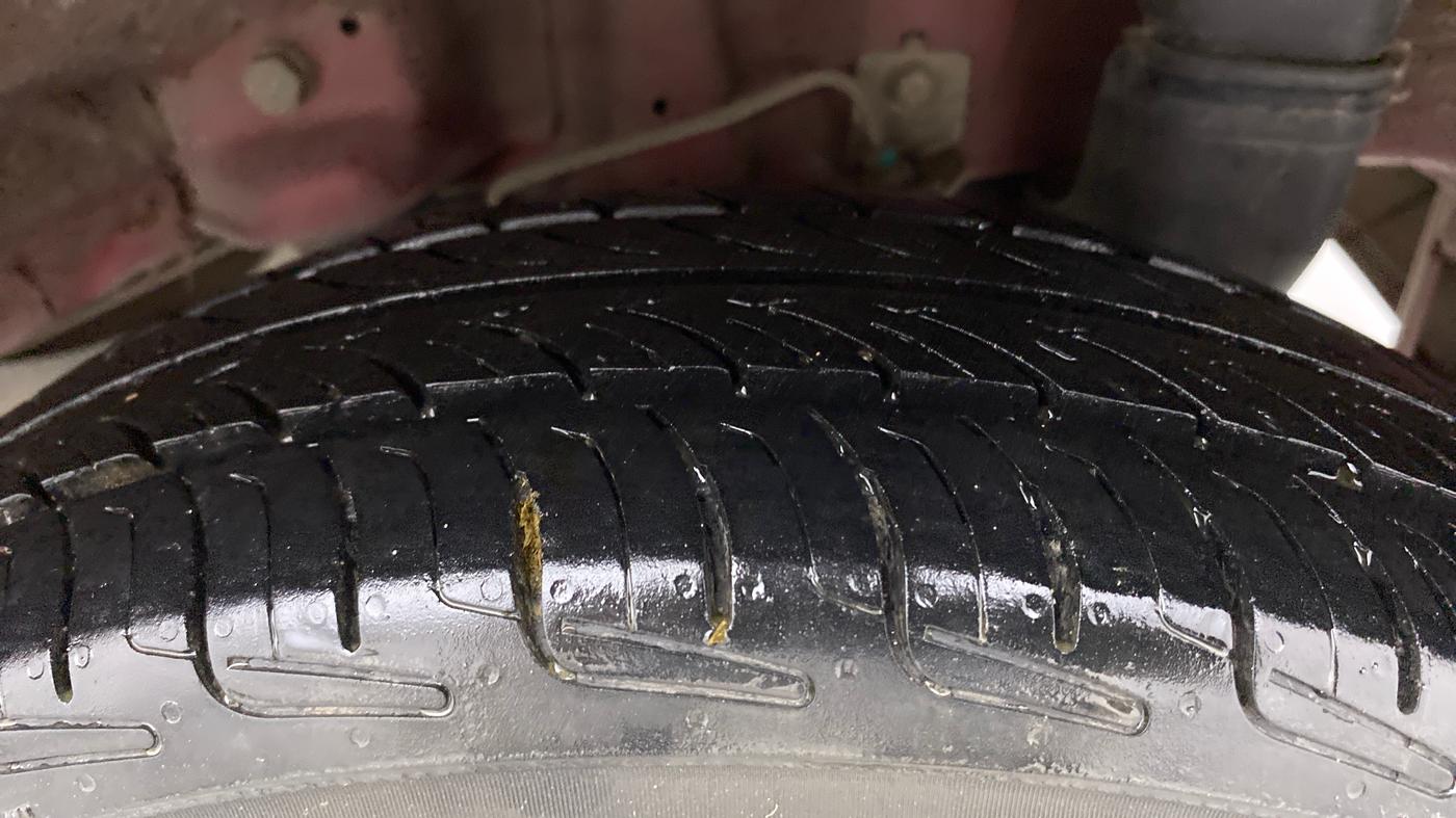 2014 Hyundai Eon D-LITE+, Petrol, Manual, 64,607 km, Left Rear Tyre Tread