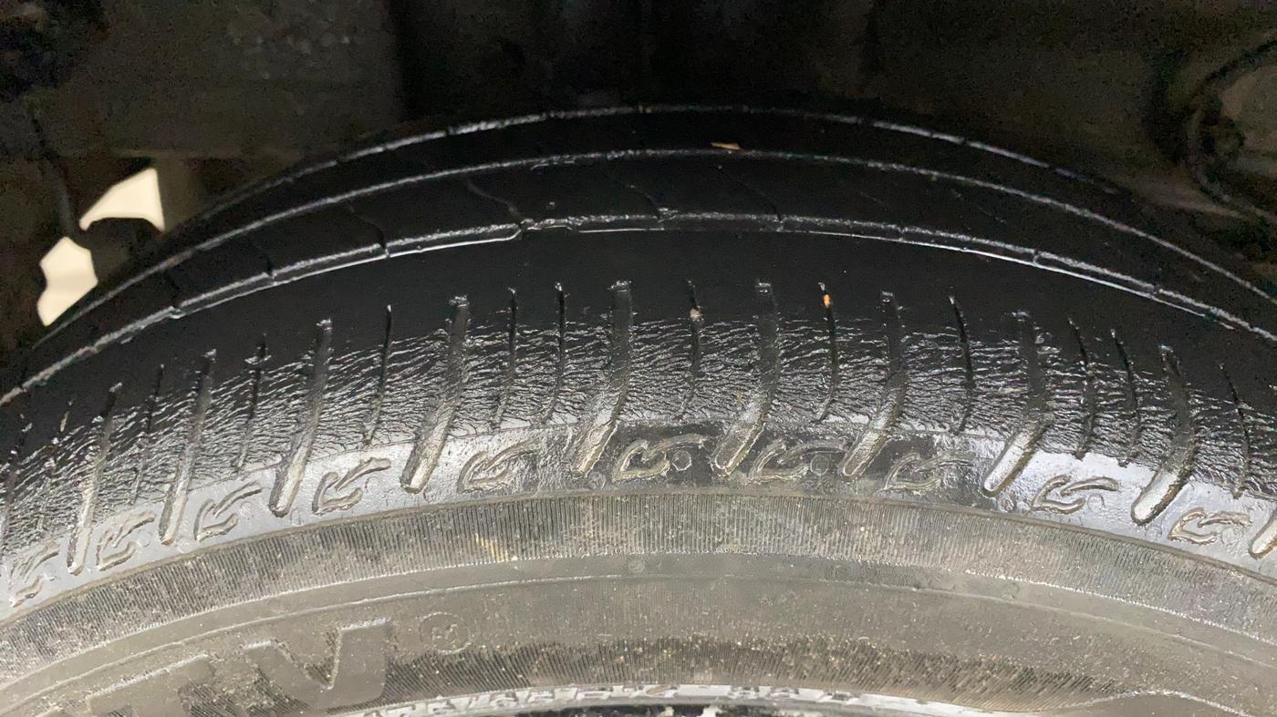 2022 Tata Tiago XM CNG, CNG, Manual, 90,117 km, Right Rear Tyre Tread