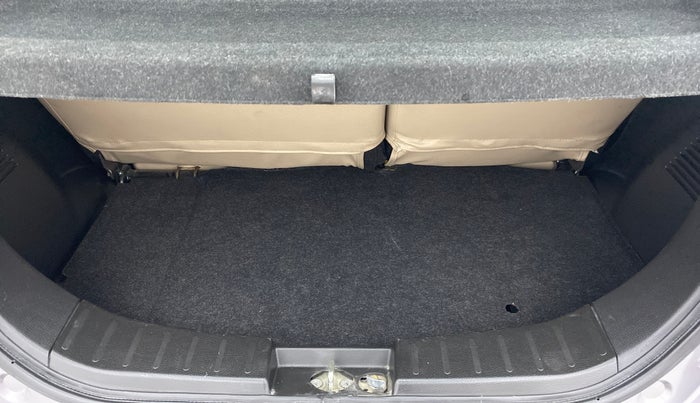 2017 Maruti Wagon R 1.0 VXI, Petrol, Manual, 13,915 km, Boot Inside