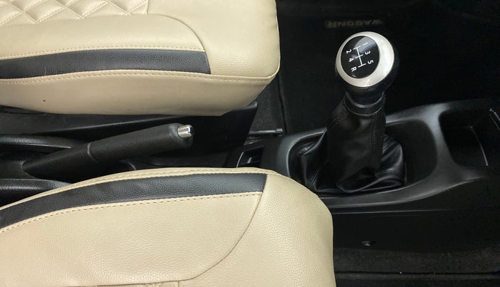 2017 Maruti Wagon R 1.0 VXI, Petrol, Manual, 13,915 km, Gear Lever