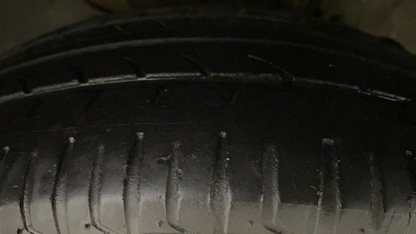 2024 Tata Tiago XT RHYTHM PETROL, Petrol, Manual, 41,577 km, Right Front Tyre Tread