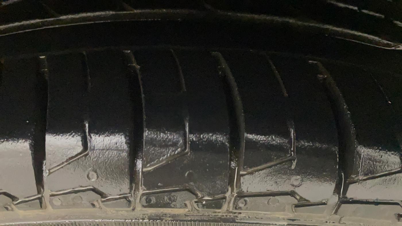 2017 Volkswagen Polo GT TSI AT, Petrol, Automatic, 1,10,827 km, Left Front Tyre Tread