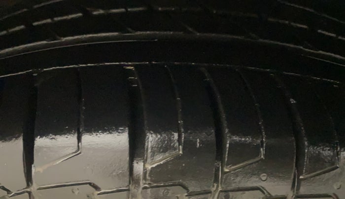 2017 Volkswagen Polo GT TSI AT, Petrol, Automatic, 1,10,827 km, Right Front Tyre Tread