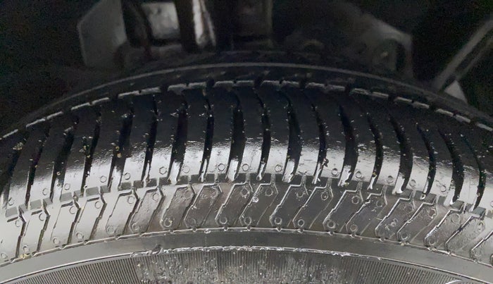 2015 Ford Ecosport TITANIUM 1.5L PETROL AT, Petrol, Automatic, 73,494 km, Right Front Tyre Tread