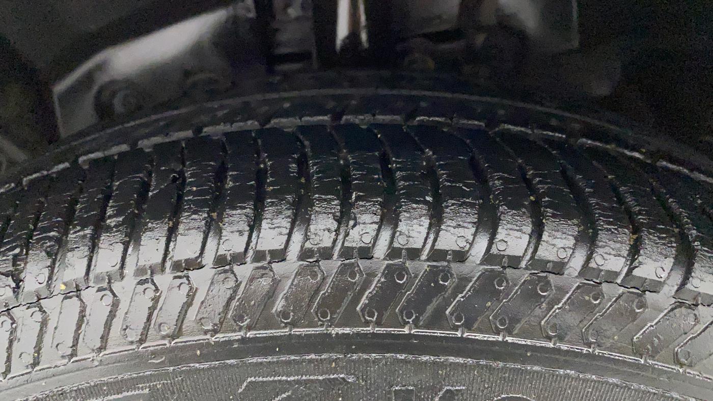 2015 Ford Ecosport TITANIUM 1.5L PETROL AT, Petrol, Automatic, 73,494 km, Left Front Tyre Tread