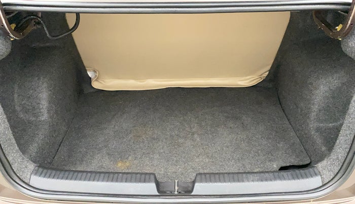 2018 Volkswagen Ameo HIGHLINE PLUS 1.5L AT 16 ALLOY, Diesel, Automatic, 1,03,735 km, Boot Inside