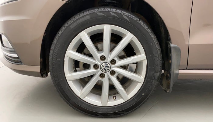 2018 Volkswagen Ameo HIGHLINE PLUS 1.5L AT 16 ALLOY, Diesel, Automatic, 1,03,735 km, Left Front Wheel