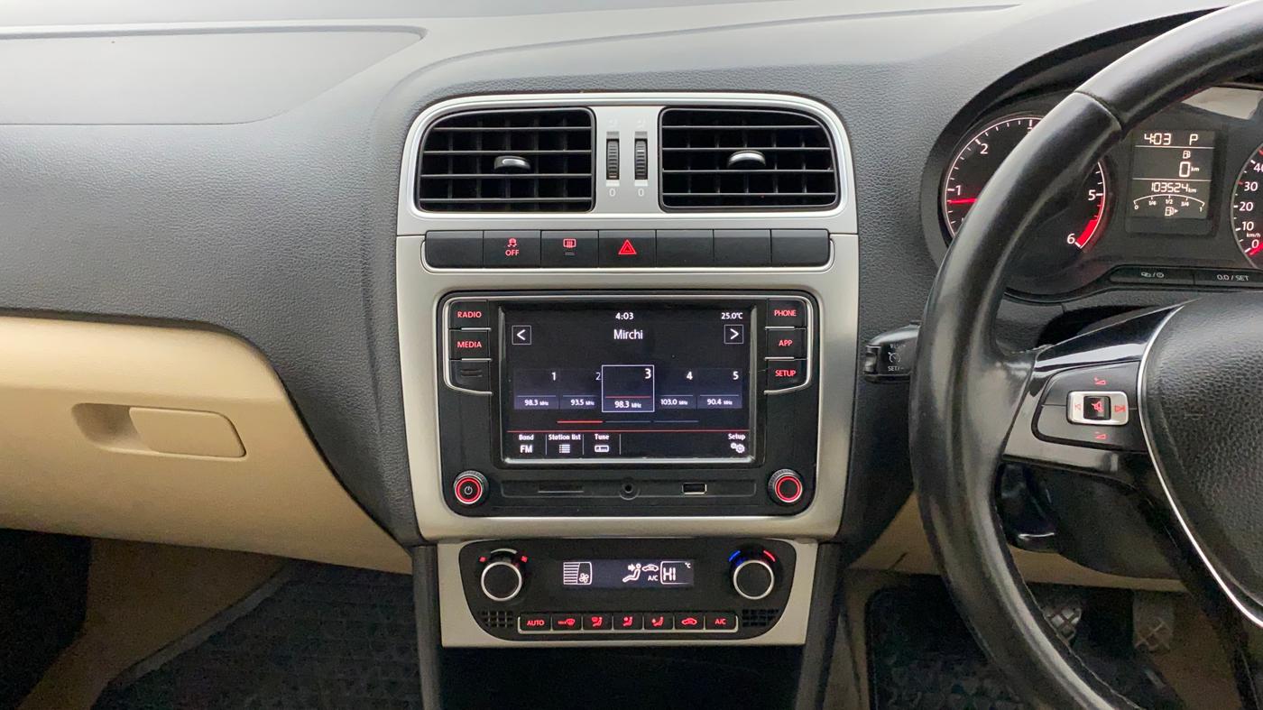 2018 Volkswagen Ameo HIGHLINE PLUS 1.5L AT 16 ALLOY, Diesel, Automatic, 1,03,735 km, Air Conditioner