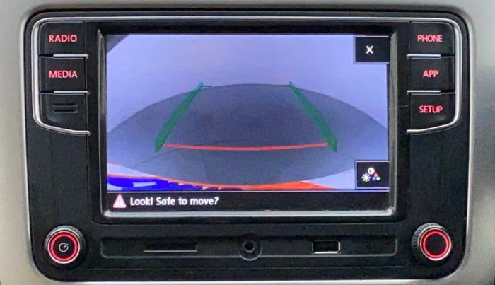 2018 Volkswagen Ameo HIGHLINE PLUS 1.5L AT 16 ALLOY, Diesel, Automatic, 1,03,735 km, Parking Camera