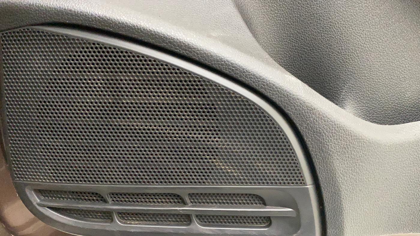 2018 Volkswagen Ameo HIGHLINE PLUS 1.5L AT 16 ALLOY, Diesel, Automatic, 1,03,735 km, Speaker