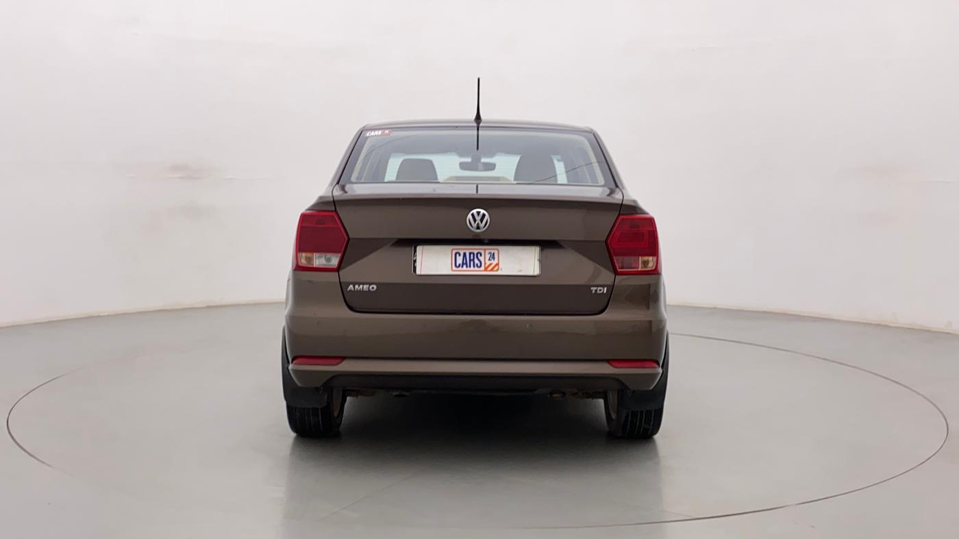 2018 Volkswagen Ameo HIGHLINE PLUS 1.5L AT 16 ALLOY, Diesel, Automatic, 1,03,735 km, Back/Rear