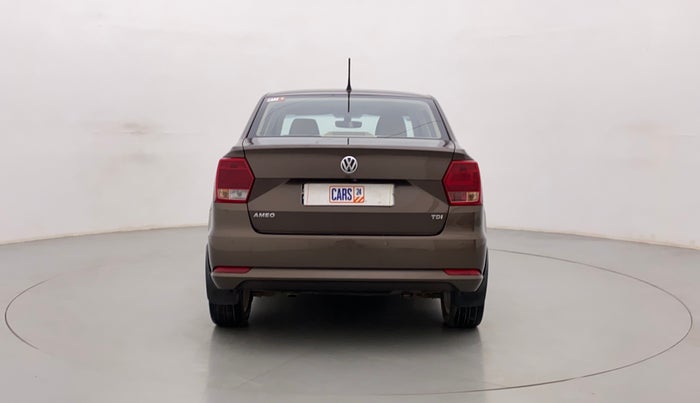 2018 Volkswagen Ameo HIGHLINE PLUS 1.5L AT 16 ALLOY, Diesel, Automatic, 1,03,735 km, Back/Rear