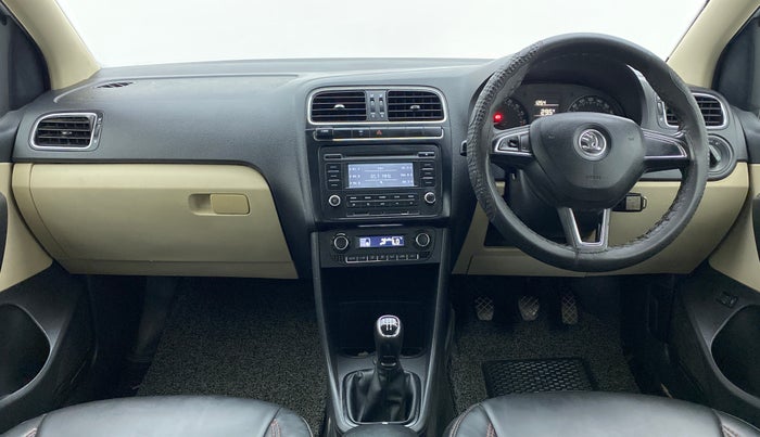 2017 Skoda Rapid 1.5 TDI MT AMBITION, Diesel, Manual, 62,357 km, Dashboard