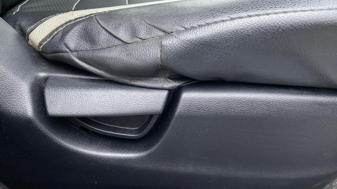 2019 Hyundai NEW SANTRO SPORTZ AMT, Petrol, Automatic, 49,705 km, Driver Side Adjustment Panel