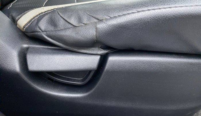 2019 Hyundai NEW SANTRO SPORTZ AMT, Petrol, Automatic, 49,705 km, Driver Side Adjustment Panel