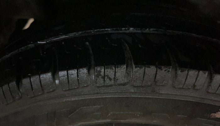 2015 Maruti Wagon R 1.0 VXI, CNG, Manual, 70,462 km, Right Rear Tyre Tread