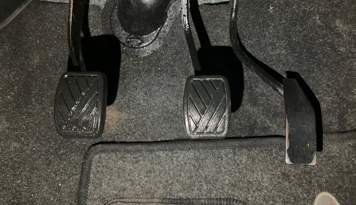 2015 Maruti Wagon R 1.0 VXI, CNG, Manual, 70,462 km, Pedals