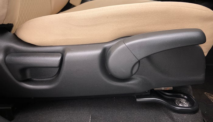 2019 Honda Jazz VX  1.2, Petrol, Manual, 7,301 km, Driver Side Adjustment Panel