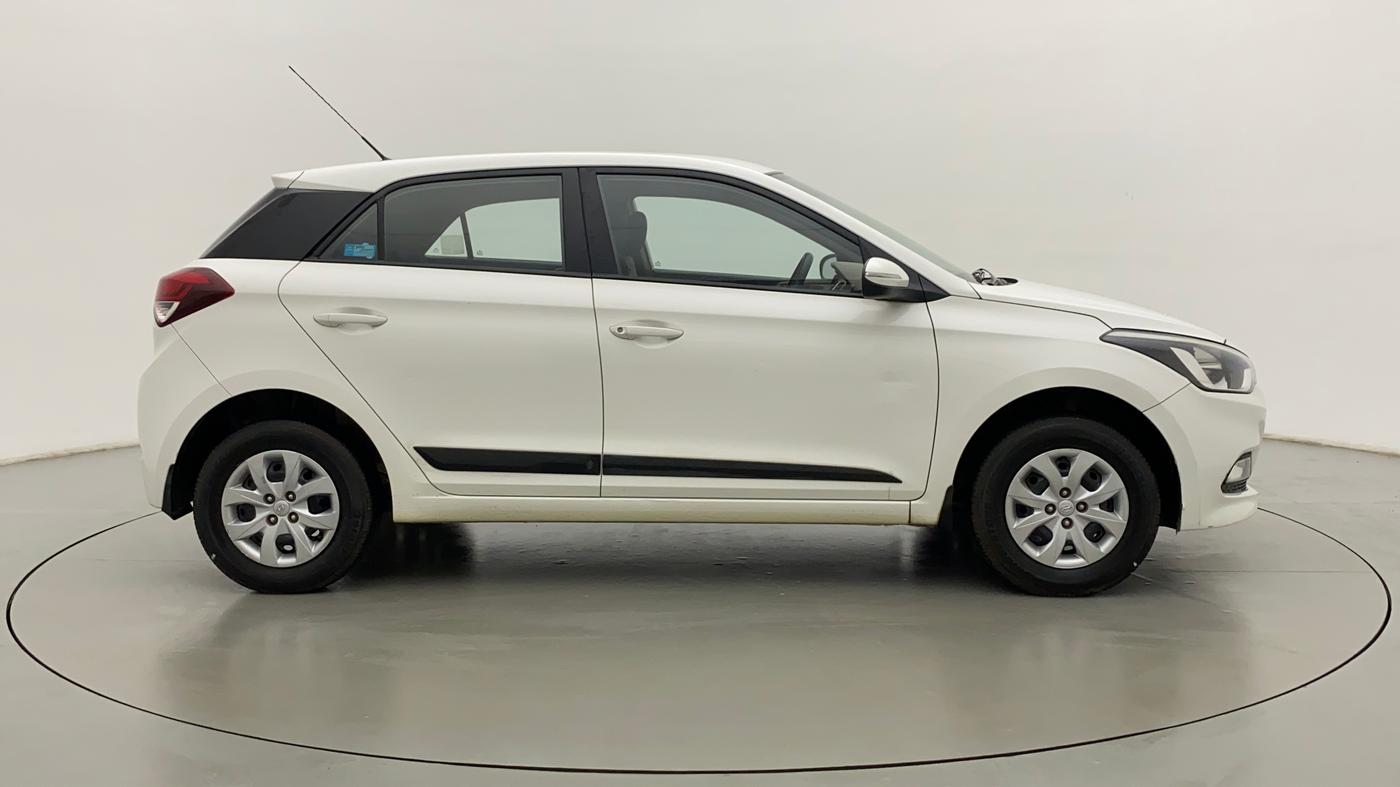 2017 Hyundai Elite i20 SPORTZ 1.2, Petrol, Manual, 37,567 km, Right Side View
