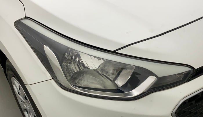 2017 Hyundai Elite i20 SPORTZ 1.2, Petrol, Manual, 37,567 km, Right headlight - Minor scratches