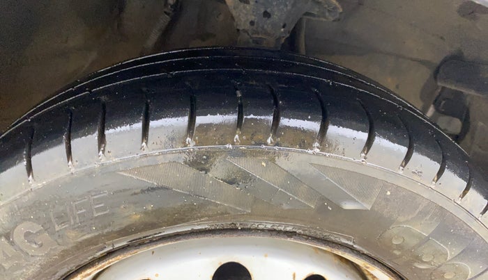 2016 Hyundai i10 MAGNA 1.1, Petrol, Manual, 83,170 km, Right Front Tyre Tread