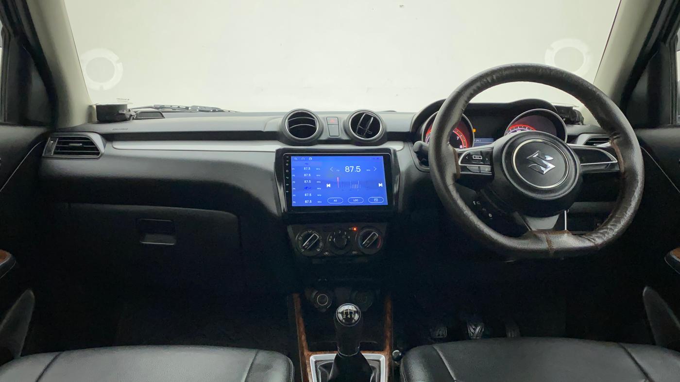 2018 Maruti Swift VXI, Petrol, Manual, 70,465 km, Dashboard