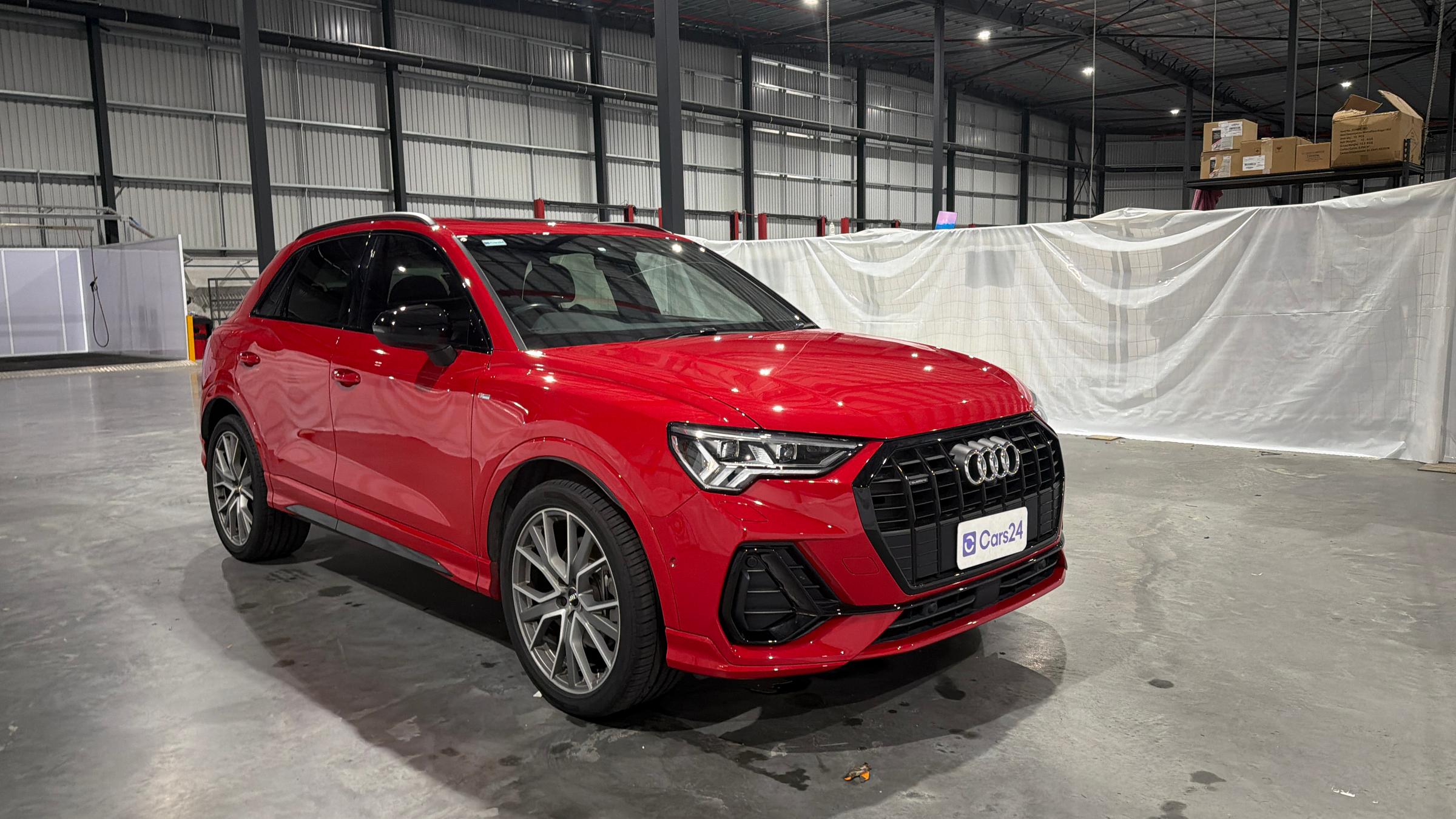 Audi Q3 image