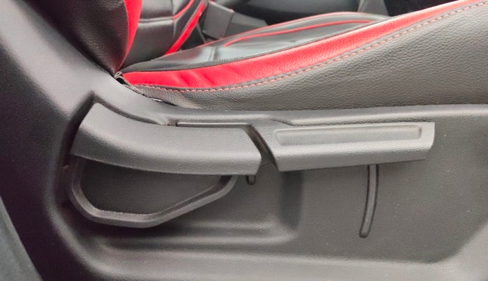 2021 Hyundai VENUE S+ 1.2, Petrol, Manual, 55,249 km, Driver Side Adjustment Panel