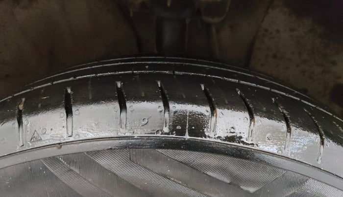 2021 Hyundai VENUE S+ 1.2, Petrol, Manual, 55,249 km, Right Front Tyre Tread