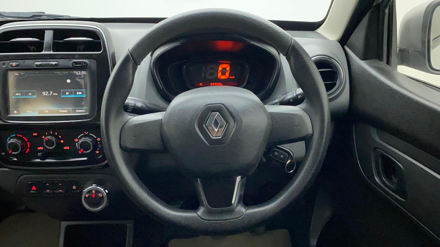 2017 Renault Kwid RXT 1.0 AMT (O), Petrol, Automatic, 31,182 km, Steering Wheel Close Up