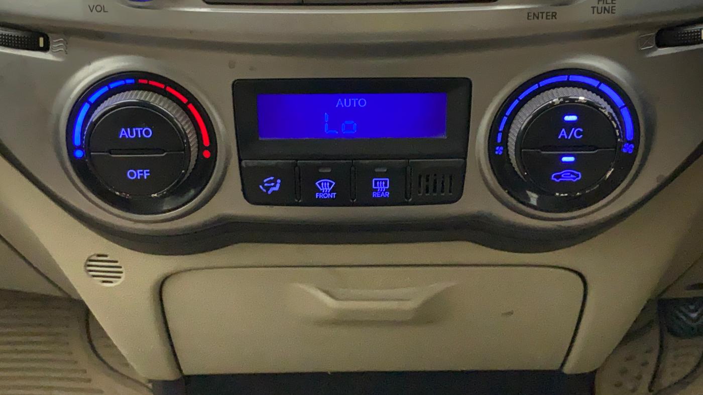 2012 Hyundai i20 SPORTZ 1.2, Petrol, Manual, 55,125 km, Automatic Climate Control