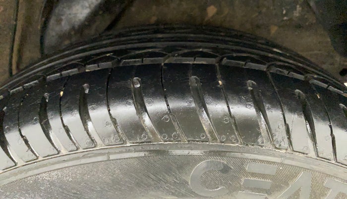2012 Hyundai i20 SPORTZ 1.2, Petrol, Manual, 55,125 km, Left Rear Tyre Tread
