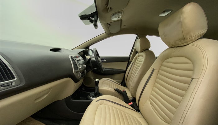2012 Hyundai i20 SPORTZ 1.2, Petrol, Manual, 55,125 km, Right Side Front Door Cabin