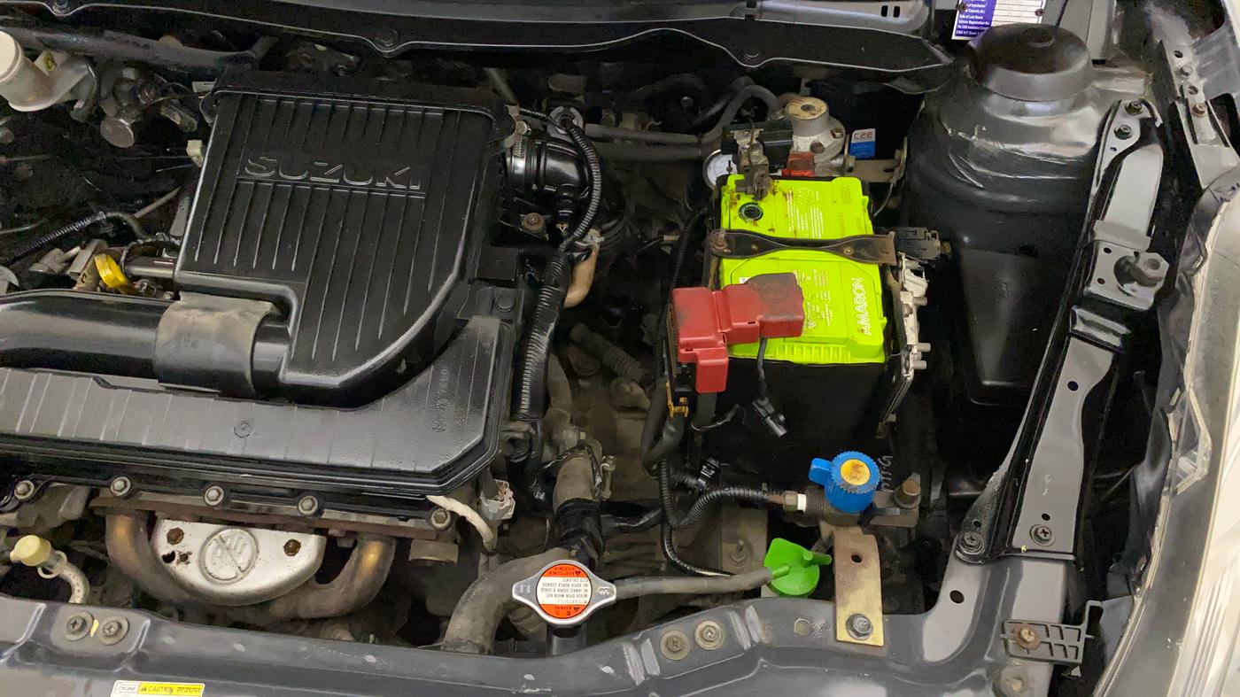 2015 Maruti Swift Dzire VXI, CNG, Manual, 69,596 km, Engine View - Left