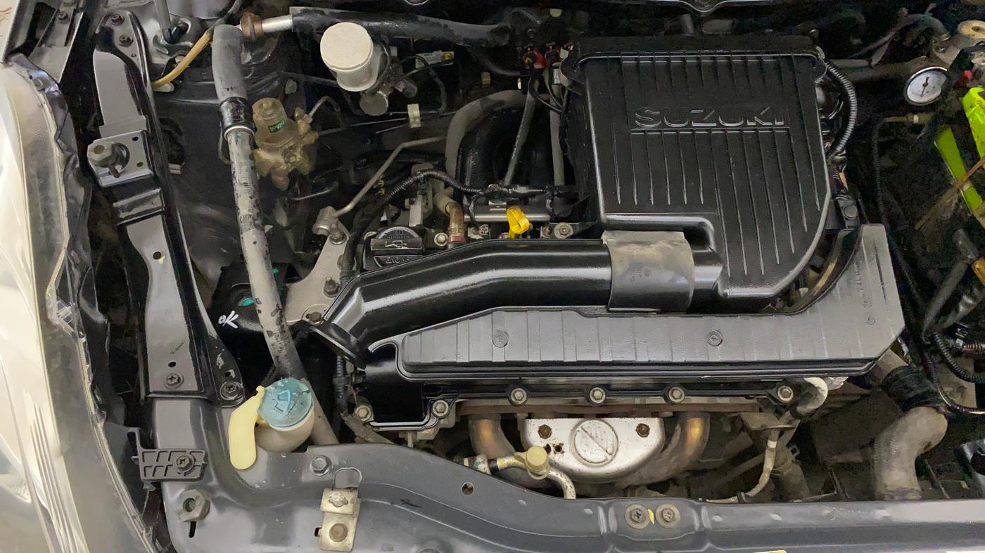 2015 Maruti Swift Dzire VXI, CNG, Manual, 69,596 km, Engine View - Right