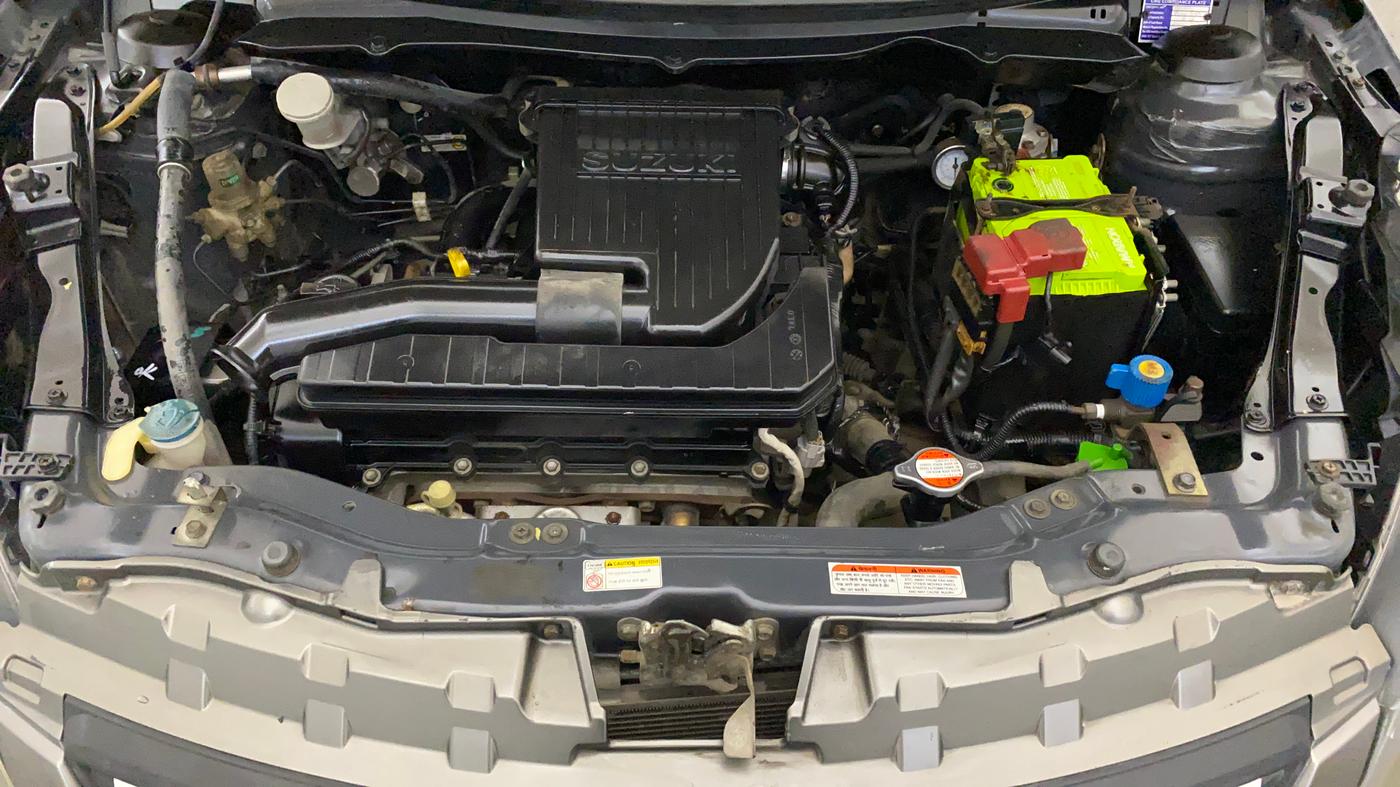 2015 Maruti Swift Dzire VXI, CNG, Manual, 69,596 km, Engine View