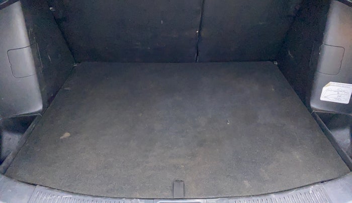 2015 Maruti S Cross ZETA 1.3, Diesel, Manual, 1,20,526 km, Boot inside view